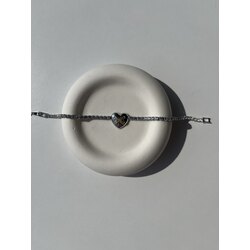 Kalp detaylı taşlı çelik bileklik silver