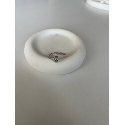 Çivi model taşlı yüzük silver