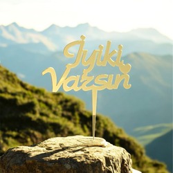 Doğum Günü Pasta Süsü - İyi ki Varsın