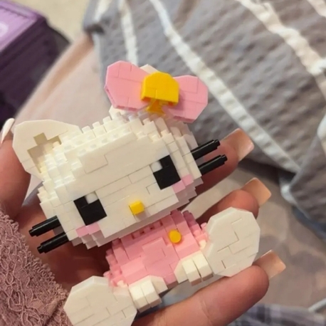 Hello Kitty LEGO 