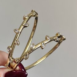 Özel seri yaprak desen kelepçe