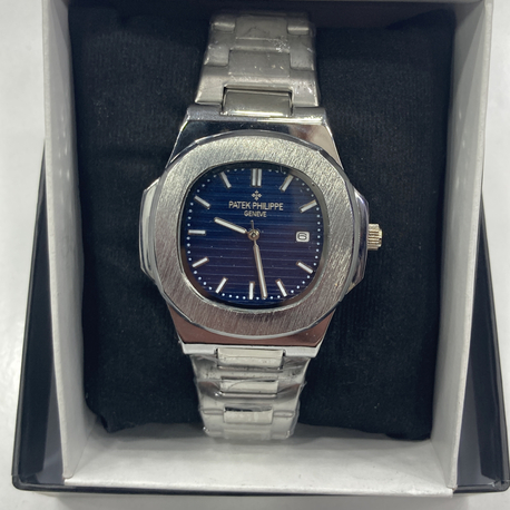 Patek Philippe Nautilus Stil - Lacivert Kadran