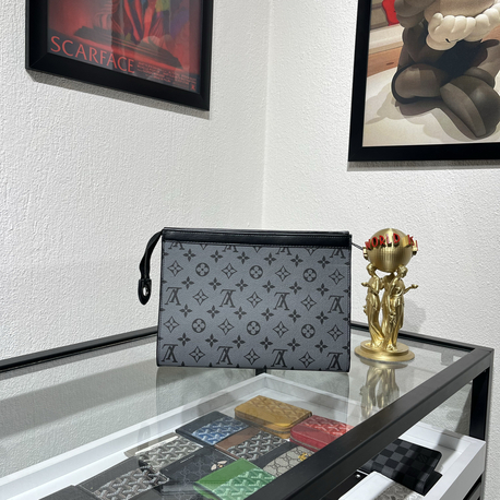LV Clutch