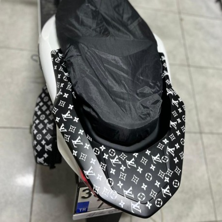 PCX ARKA KUYRUK HAVA FİLTRE  LOUİS VUİTTON KAPLAMA 