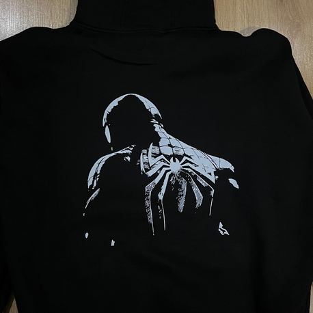 MAHZEN spiderman hoodie.