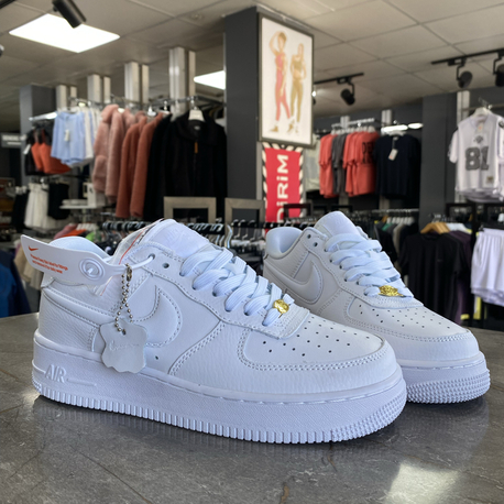 NIKE AIR FORCE-I LOW ‘82