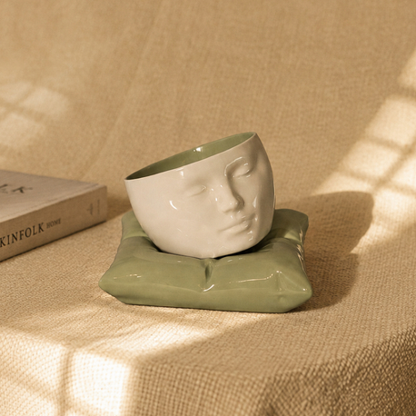 Porcelain cup