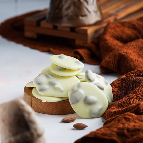 Kayısı Çekirdekli Beyaz Çikolata 500 Gr