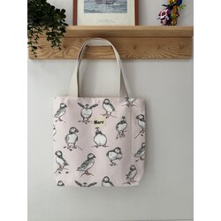 Pembe martılar tote