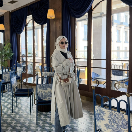 Yırtmaçlı oversize trençkot (taş)