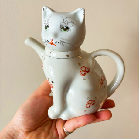 Far Eastern Porcelain Kitty Teapot 