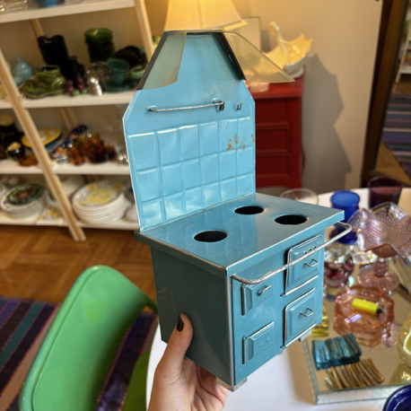 1920s Tin Kitchen Toy