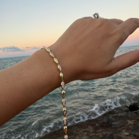 Gold Damla Model Taşlı Bileklik