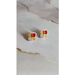 Marka Model Bordo Taşlı Kare Küpe
