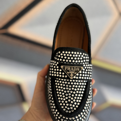Prada taşlı babet