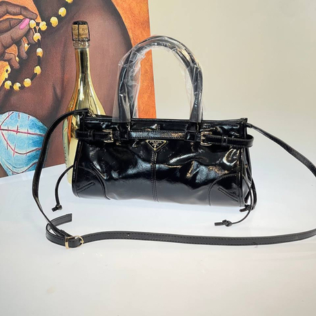PRADA(siyah RUgan )