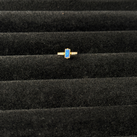 Opal titanyum piercing
