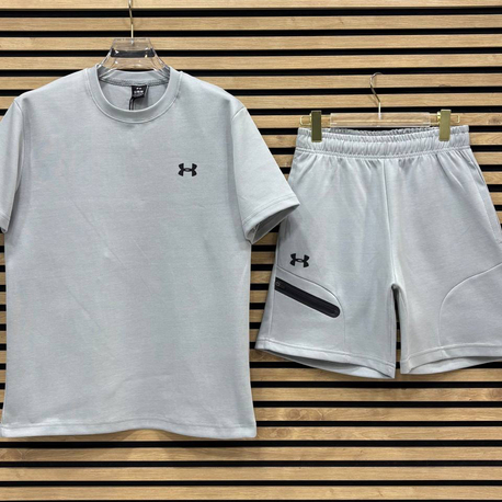 Under Armour / Gri 