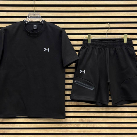 Under Armour / Siyah B.