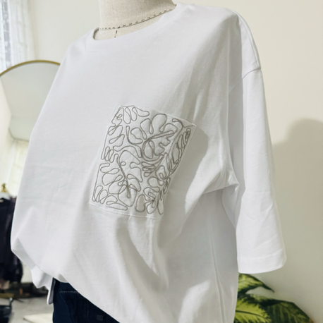 Cep nakış detaylı Tshirt 