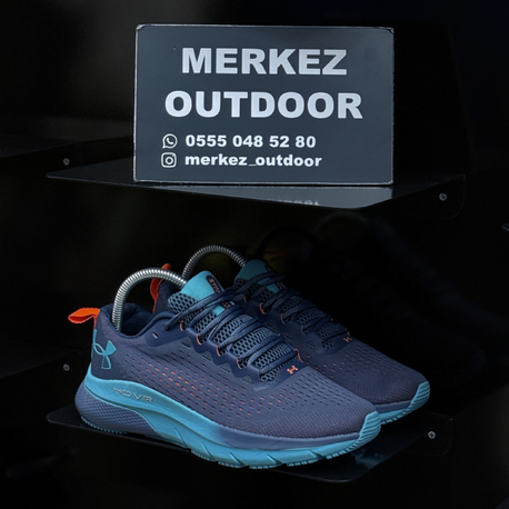UNDER ARMOUR HOVR TURBULENCE 