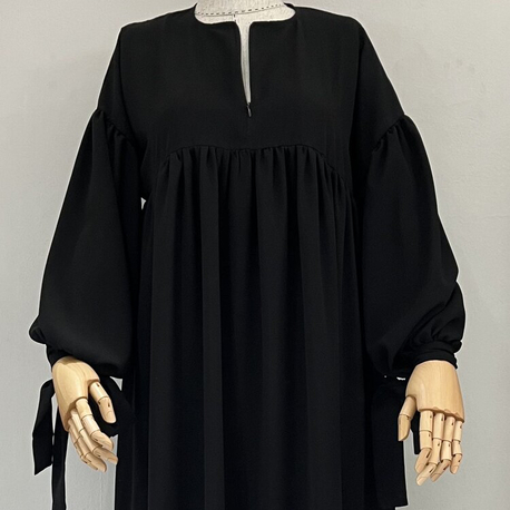 Siyah Manşetli Abaya