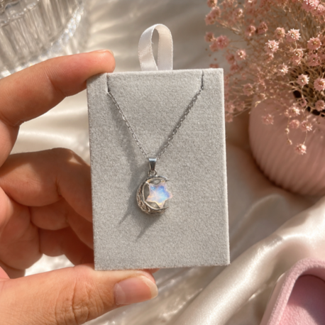 Opal Moon Kolye