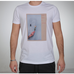 Can’t feel a thing t-shirt | MET