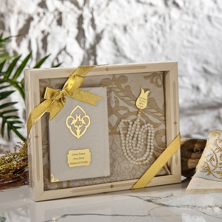 İsme Özel Kutulu Seccadeli Set 