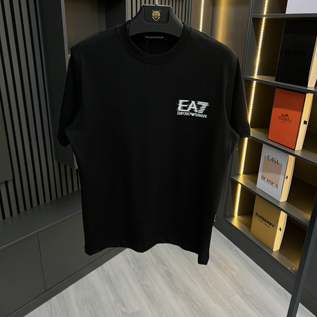 EMPORIO ARMANI SİYAH BASKILI TİŞÖRT 