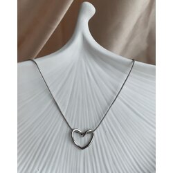 Silver Çelik Kalp Kolye