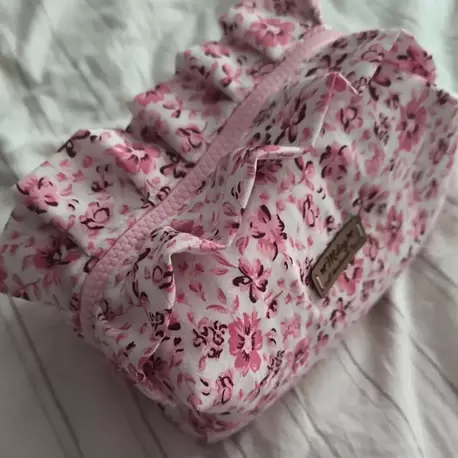 Pembe fırfırlı makyaj çanta 