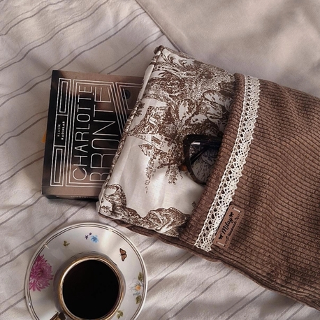 Kitap kılıfı 