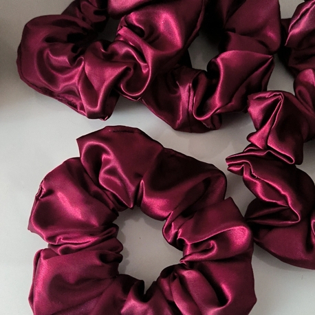 Premium Mürdüm/Bordo Saten Scrunchie Saç Tokası - Oversize Dolgulu Tasarım

