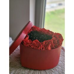 Kutuda 16'lı Solmayan Güller