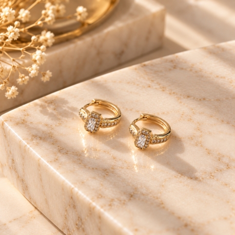 14K Kesme Taşlı Mini Halka Küpe – Baget Taş Detay, Altın Renk, Kararmaz