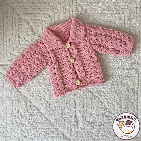 Bebek Hırka – Pudra Pembe, 1 Yaş – Alize Puffy, El Örgüsü