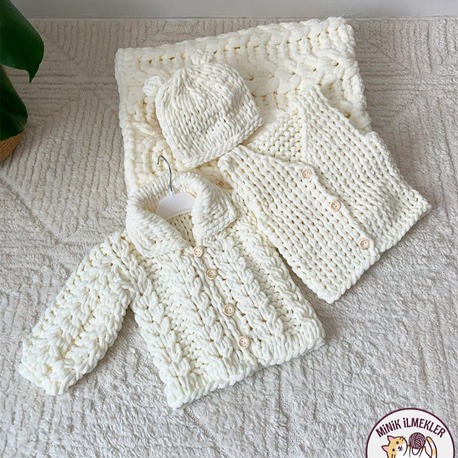 Bebek Set (Yelek, Hırka, Battaniye, Bere) – Krem, – Alize Puffy, El Örgüsü