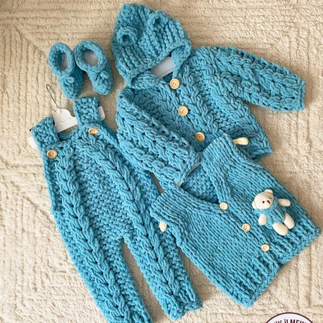 Bebek Set (Yelek, Hırka, Tulum, Patik) – Azur Mavi, – Alize Puffy, El Örgüsü