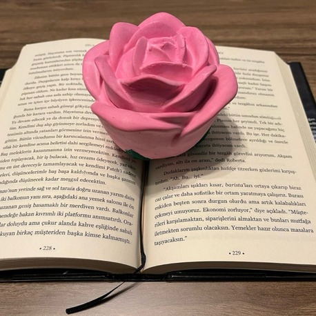 Minora Candles | Rose Kokulu Mum, Dekoratif Gül Şekilli Lüks Beton Mum
