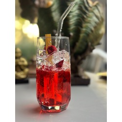 StrawBerry Sangria Pipetli Kokteyl Mum
