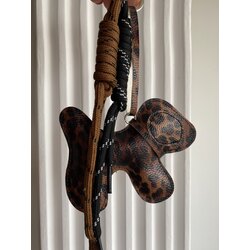 Leopar çanta süsü