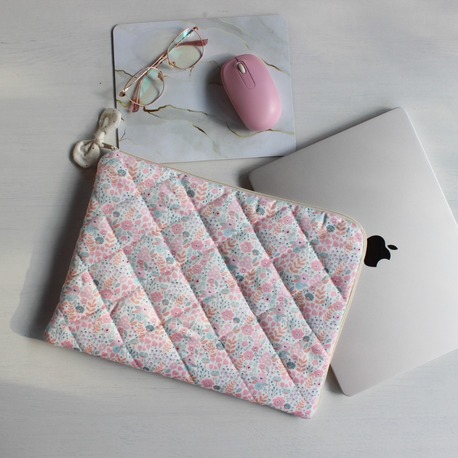 MacBook Yuvası -13.3"- Pembe Çiçekli