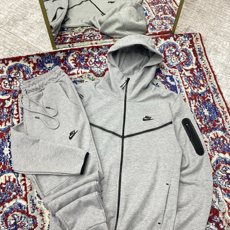 NIKE TECH EŞOFMAN TAKIMI