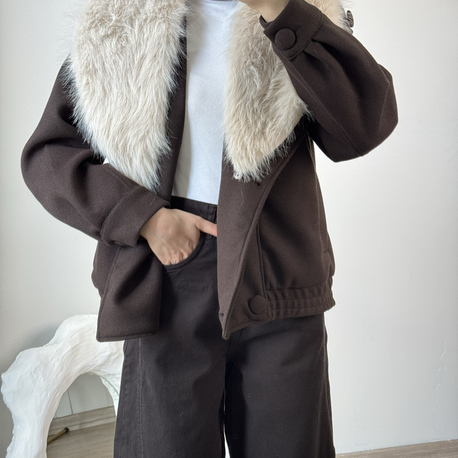 Kürklü düğmeli kaşe mont / acı kahve 