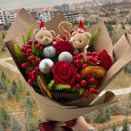 Ahenk yılbaşı konseptli Kokina buketi
