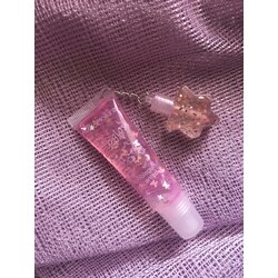 Shimmer lip gloss