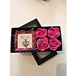 pembe model hediye kutusu 