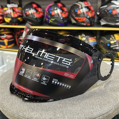 MT Helmets V26 Kask Camı SİYAH