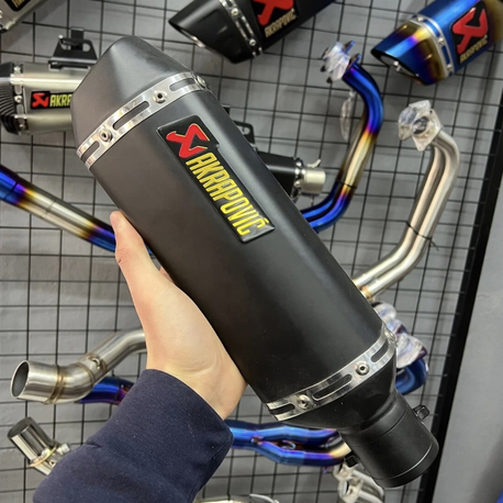 Üçgen Akrapovic Full Set Siyah Yüzey 